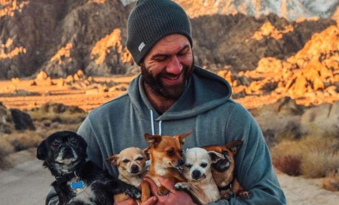 Man Quits Job to Travel the U.S. and Rescue Shelter Dogs